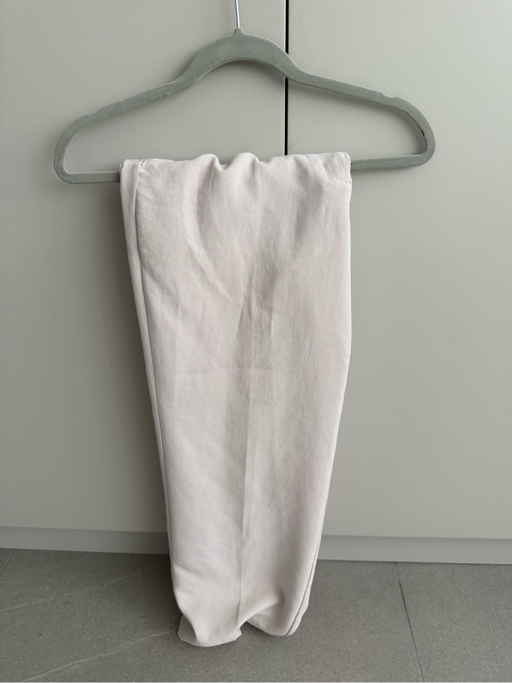 Aritzia Light Pink/Off-White Trousers